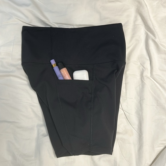 Women’s athletic shorts - Picture 4 of 7